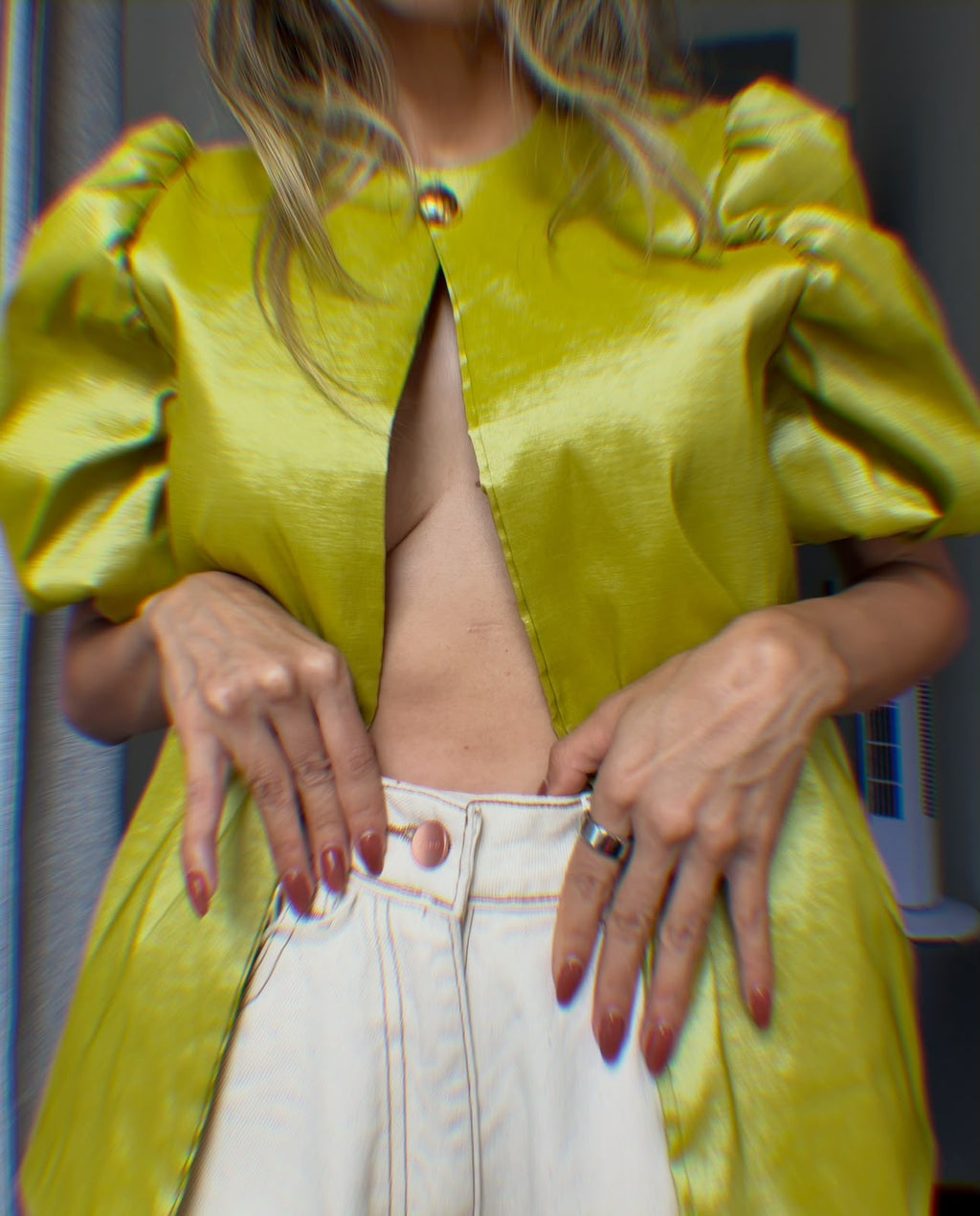 ESSENTIAL JEAN CRUDO
